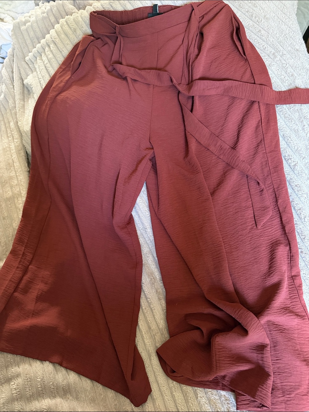 bobeau Burgundy Tie-Waist Wide Leg Capris